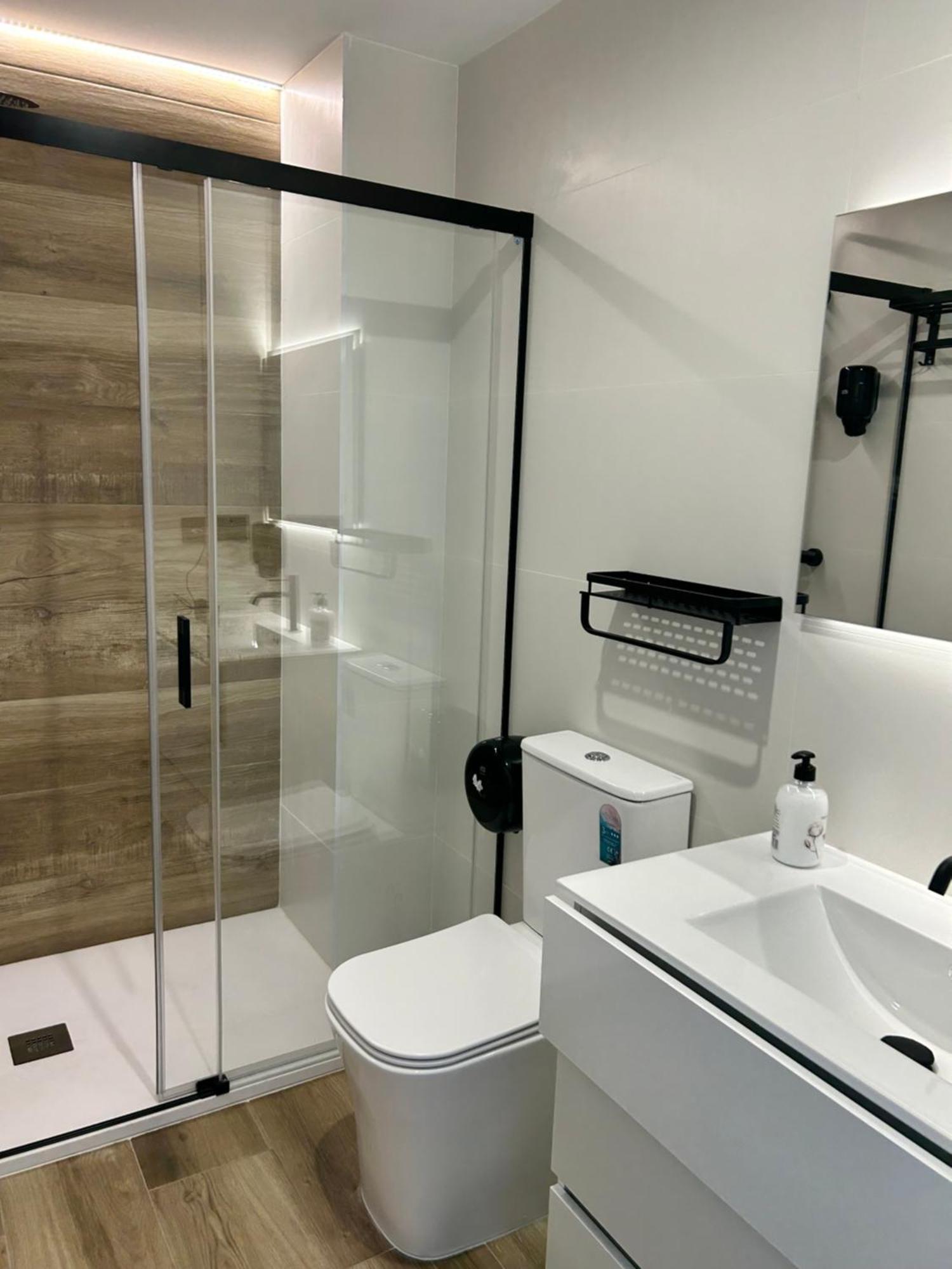 1 Planta A Apartamentos Juan Robledo Centro Ciudad 安度亚尔 外观 照片